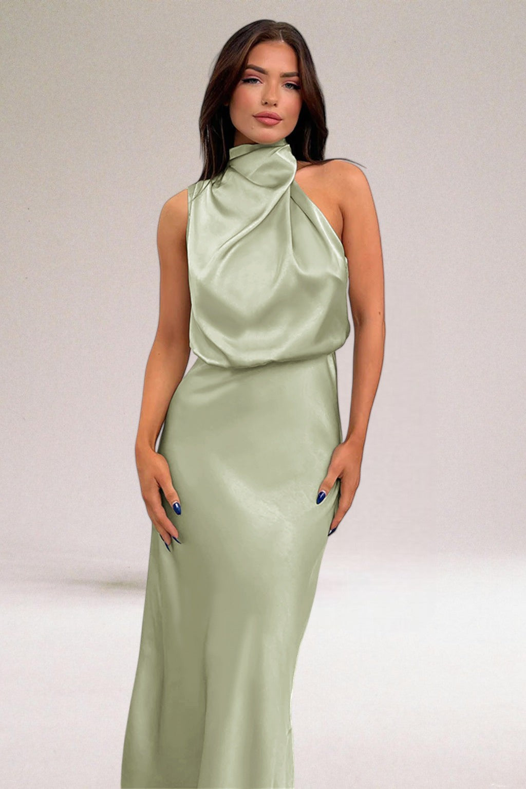 VALENTINA | Robe Élégante en Satin avec Détails Raffinés