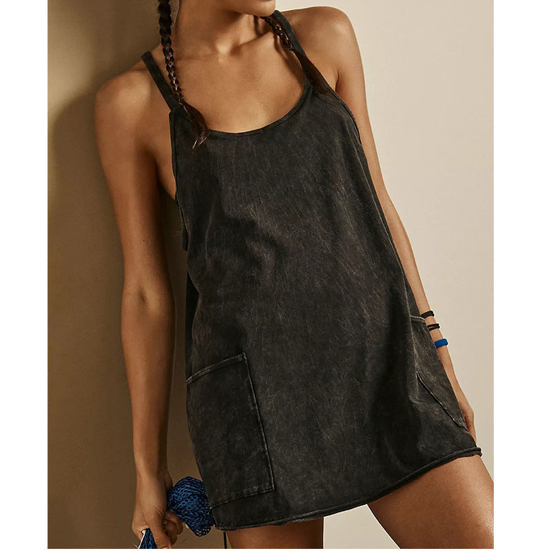 Mini-robe ample avec brassière intégrée et shorts
