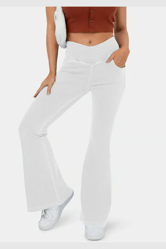 Pantalon évasé croisé taille haute en denim extensible