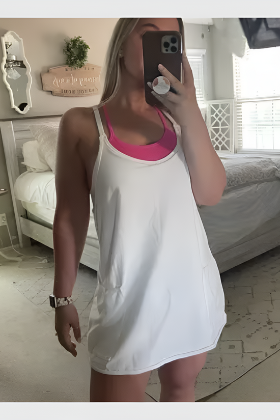 NOT Mini-robe ample avec brassière intégrée et shorts