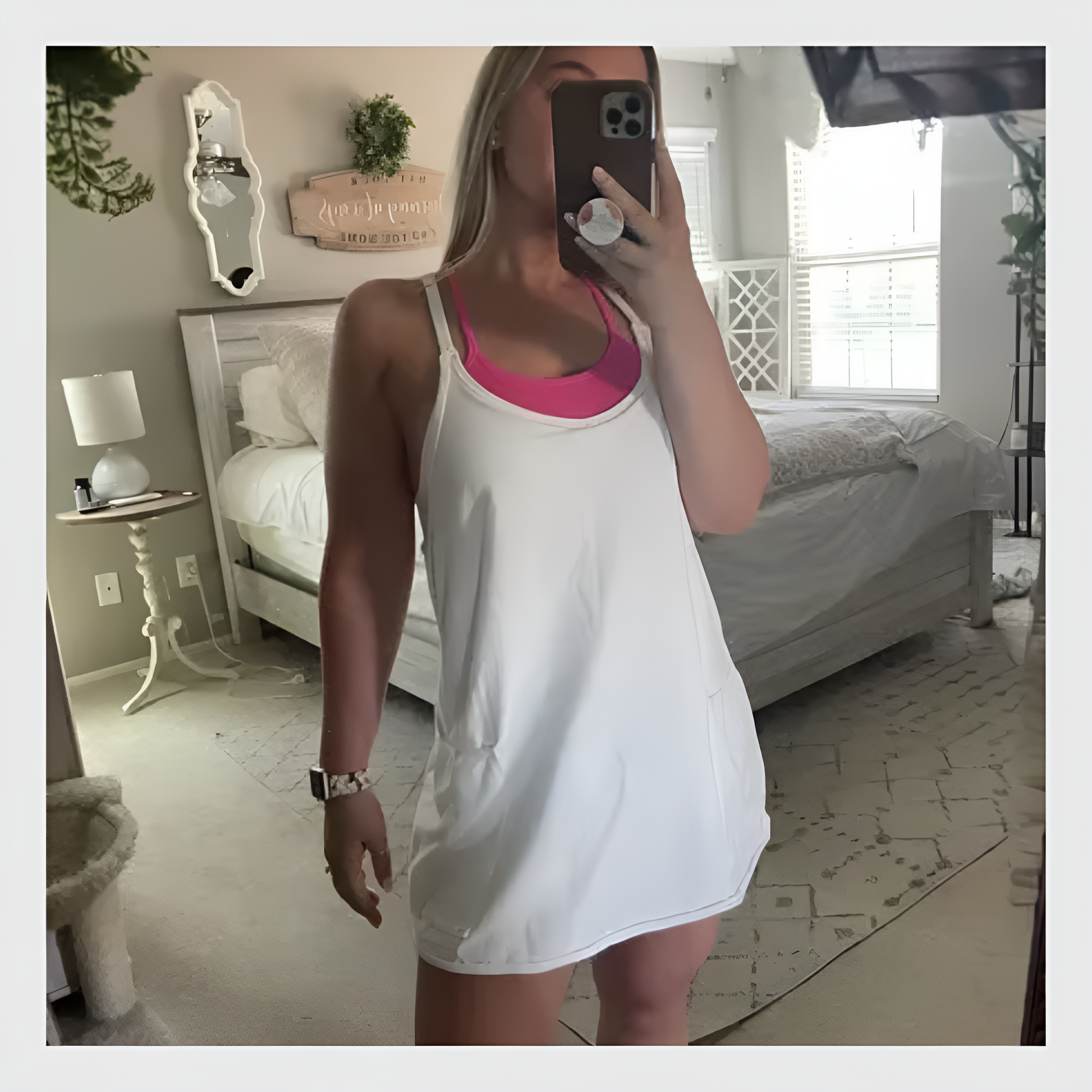 NOT Mini-robe ample avec brassière intégrée et shorts
