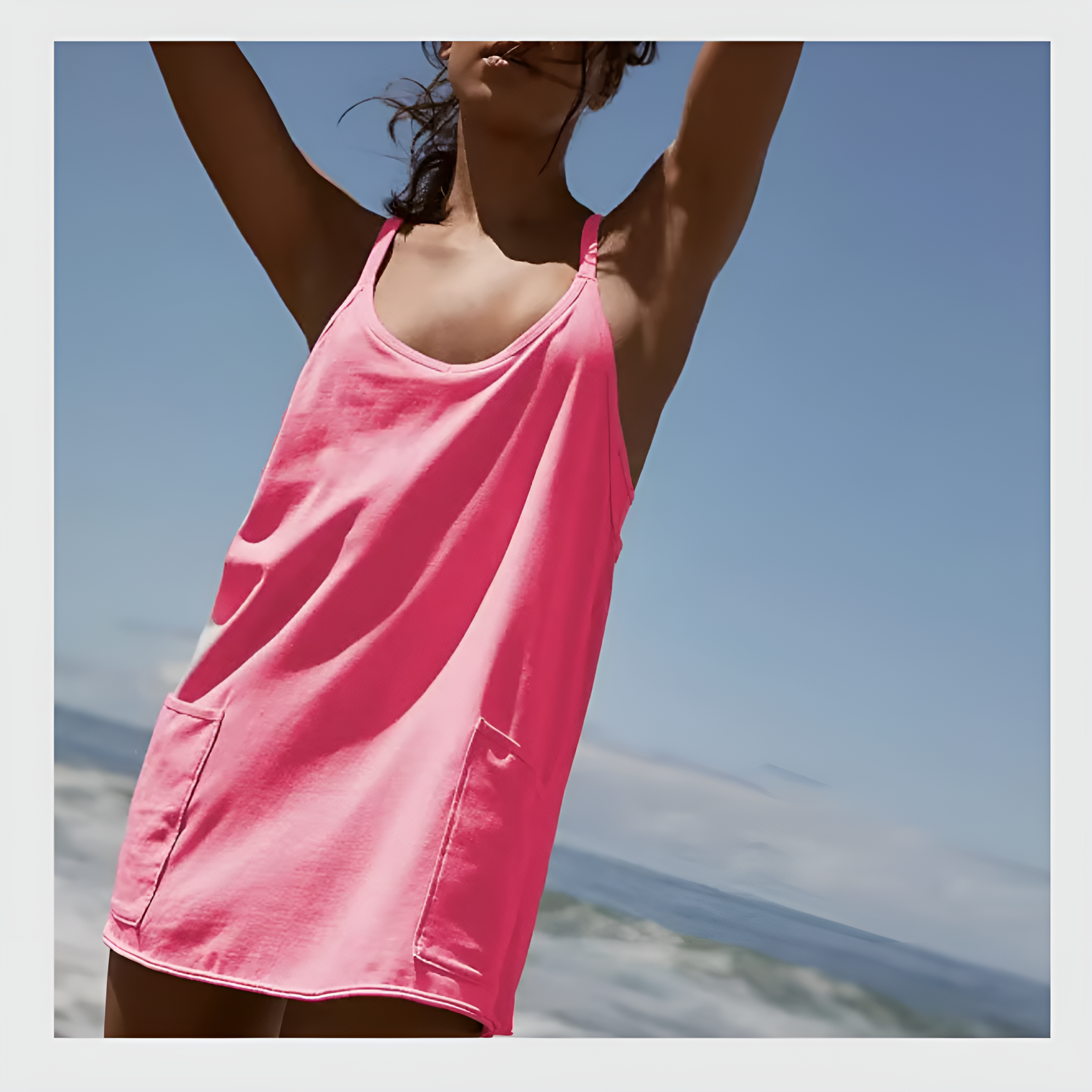 NOT Mini-robe ample avec brassière intégrée et shorts