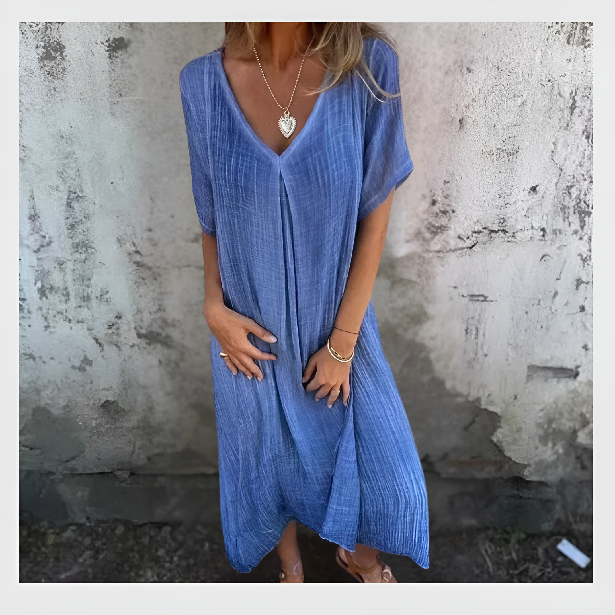 Robe Midi Élégante à Col V