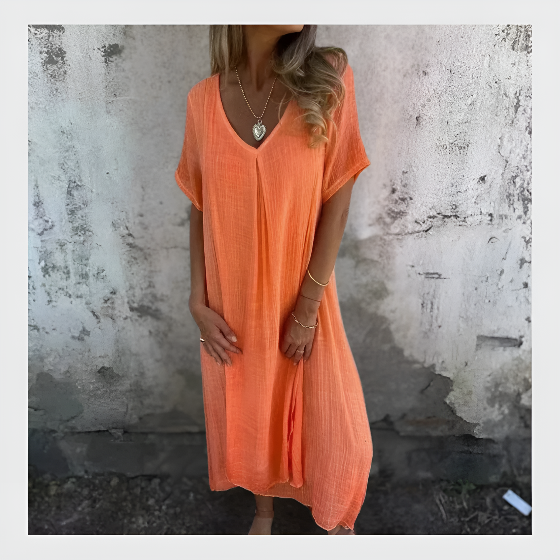 Robe Midi Élégante à Col V
