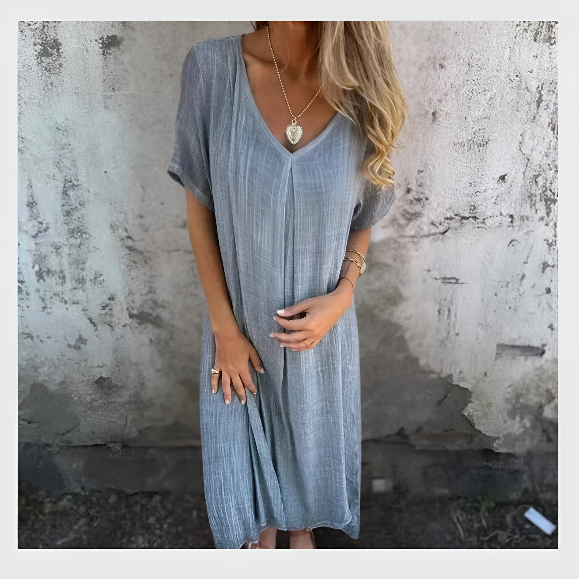 Robe Midi Élégante à Col V
