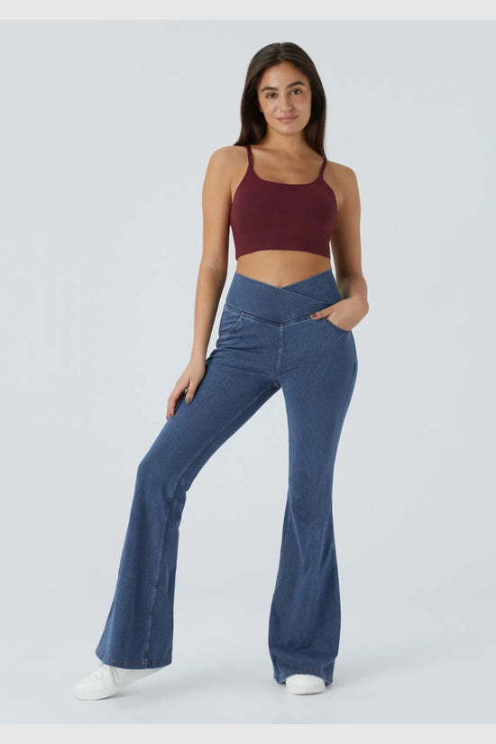 Pantalon évasé croisé taille haute en denim extensible