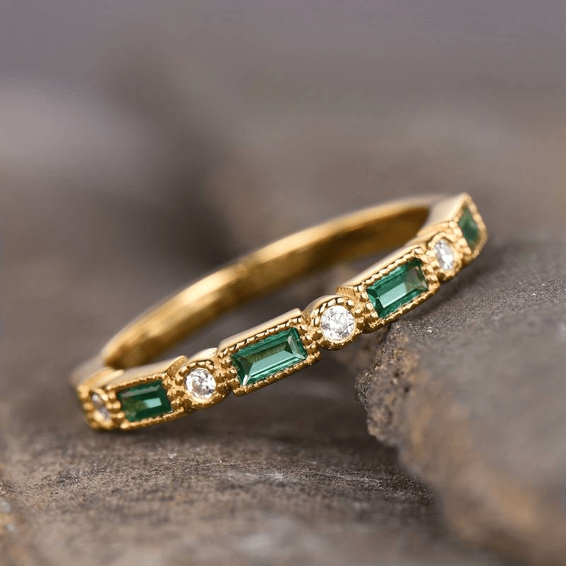 LUCIA | Bague en Zirconium Vert Incrusté Élégante